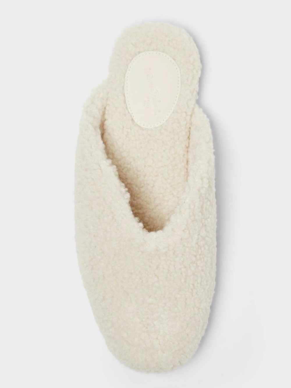 Universal Thread Fuzzy Slip On Closed Toe Slippers